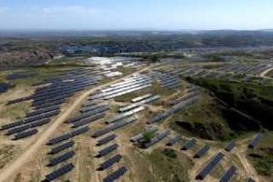 پایگاه برتر نیروگاه خورشیدی داتونگ - چین